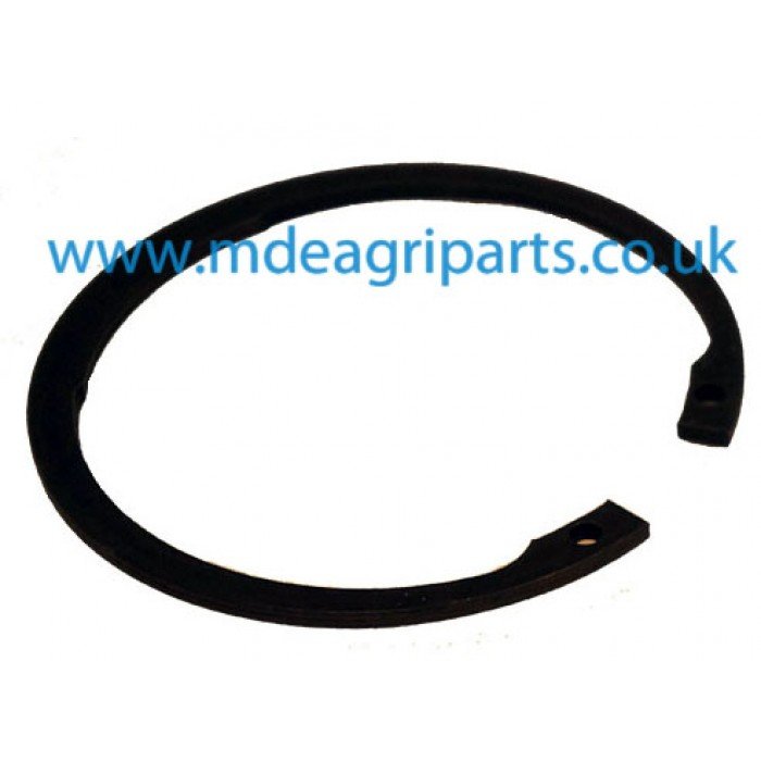 CA300649-1.jpg Case/McCormick 4wd Shaft Bearing Circlip - Image 1